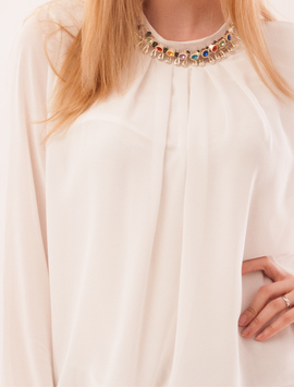 Bluza Dama Cu Colier Din Pietre Colorate Again Alba