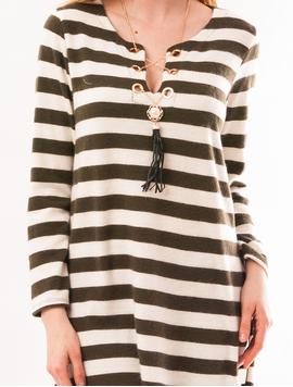 Bluza Dama Lunga In Dungi Cu Colier Layering Up Alb Si Kaki