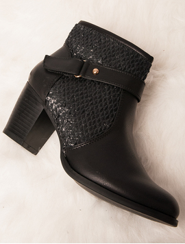 Botine Dama Cu Toc Si Catarama Stand Negre