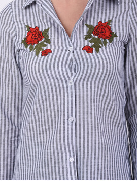 Camasa Dama Cu Dungi Si Broderie Joy Alb Si Gri