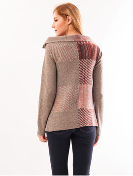 Cardigan Dama Cu Model Strange Bej Si Fucsia