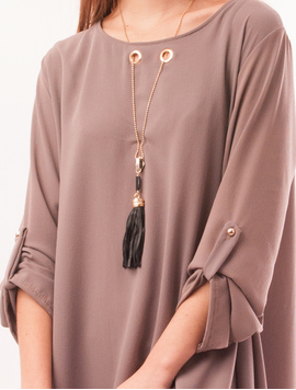 Rochie Din Voal Cu Crapaturi Laterale Si Colier Moonrise Gri