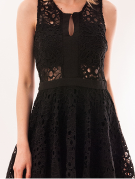 Rochie In Clos Cu Broderie Glow Neagra