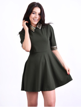 Rochie In Clos Cu Broderie La Guler Angel Verde