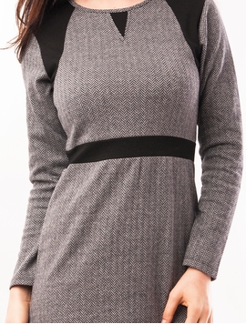 Rochie Dreapta Cu Model Inspicat Gri