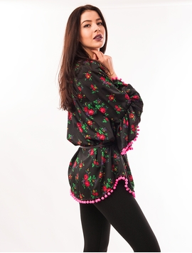 Bluza Dama Cu Model Floral, Ciucuri Si Curea Negru Si Fucsia