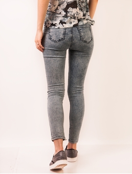 Jeans Model Prespalat 