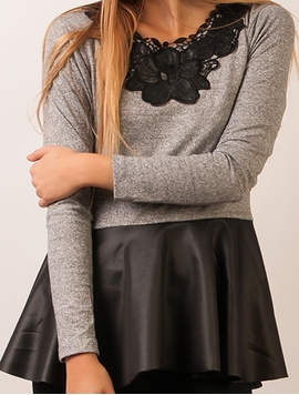 Bluza Dama Cu Guler Brodat Si Volane Gri