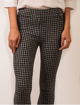 Pantaloni Dama Stil Colant Cu Imprimeu In Zig Zag Alb Negru
