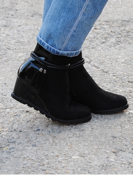 Botine Dama Imblanite Cu Talpa Ortopedica Si Snururi Negre