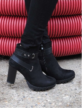 Botine Dama Din Piele Intoarsa Cu Toc Si Curea Negre