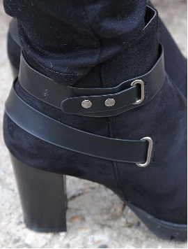 Botine Dama Din Piele Intoarsa Cu Toc Si Curea Negre